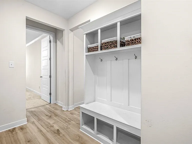 609 Yvonne Bend Dr — Photo 18