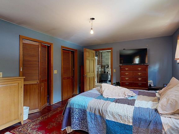 5th image of 936 Hotel Road