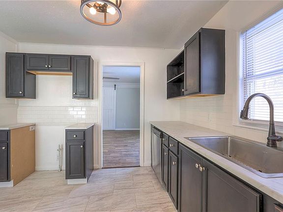 5th image of 4631 N Brighton Ave