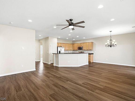 4th image of 2541 Darda St