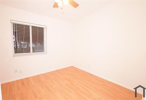 4th image of 64900 Desert Air Ct