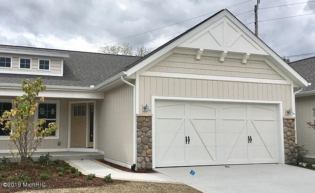 1st image of 576 Riverbank Cir