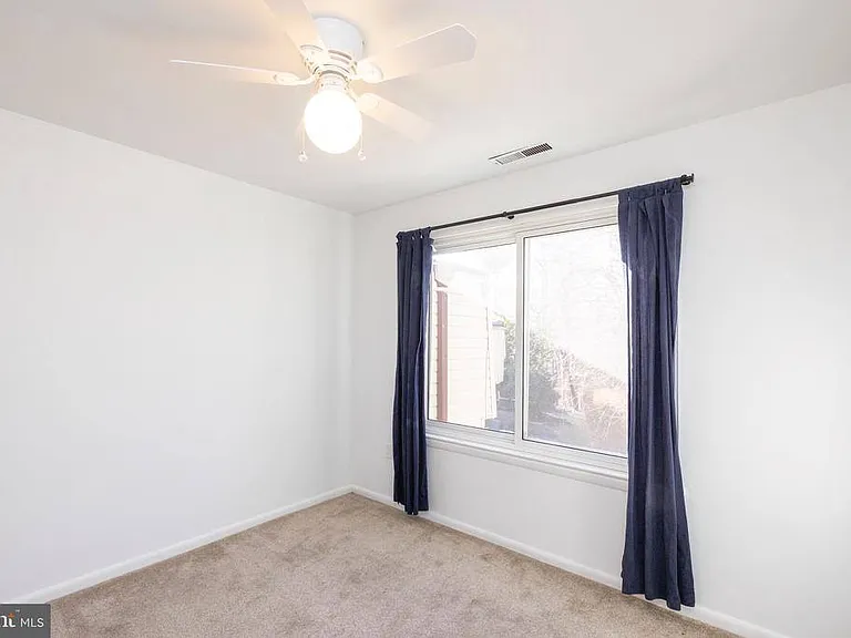 12265 Greenleaf Ave — Photo 13