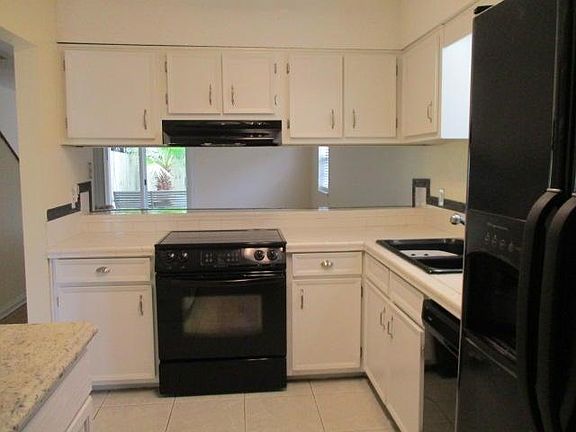 4th image of 333 Woodham Ct