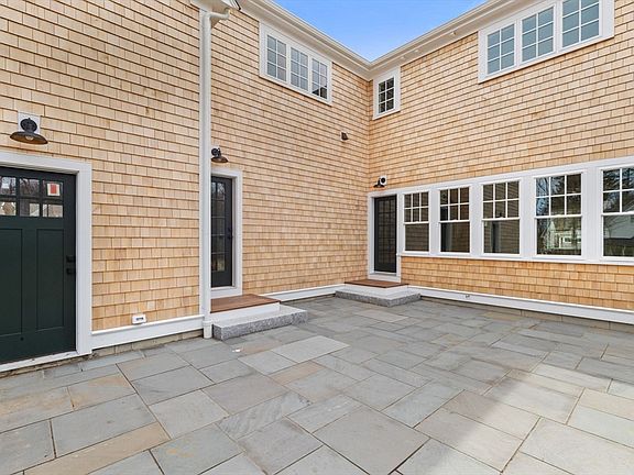 5th image of 2 Elm Hill Ln