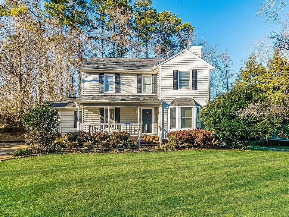 1st image of 812 Sanderson Dr
