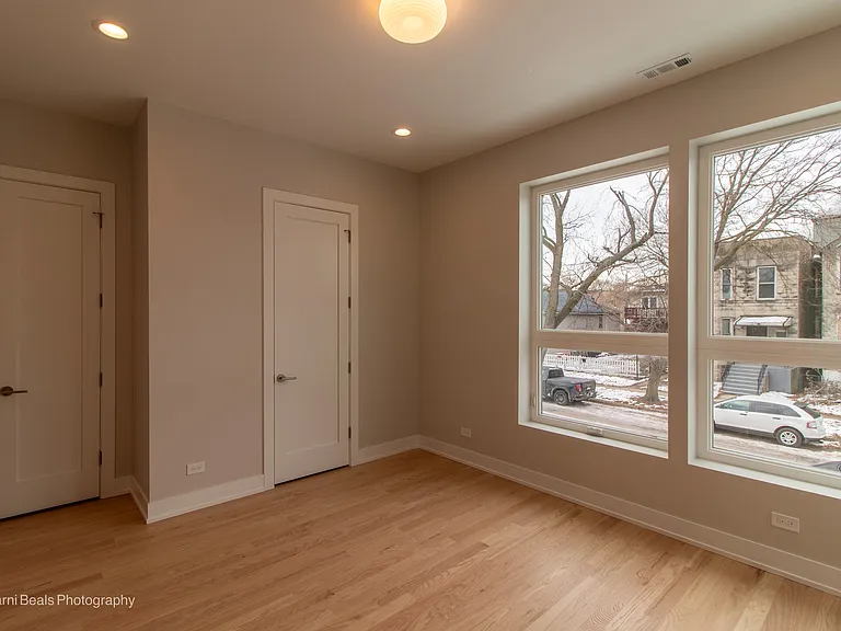 6749 S Langley Ave #B — Photo 13