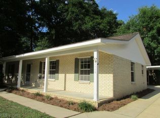 2808 Pine Ridge Dr, Lillian, AL 36549