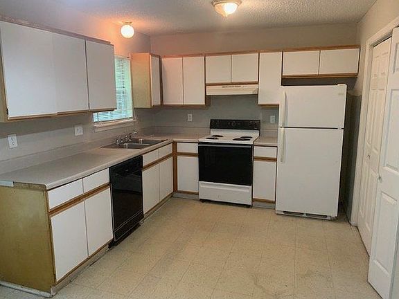 3rd image of 1212 Allen Rd