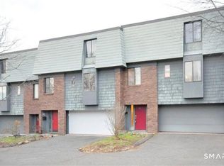 Trolley Crossing, Middletown, CT 06457