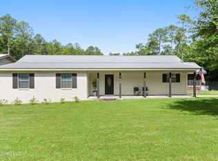 6116 Juniper Dr, Vancleave, MS 39565