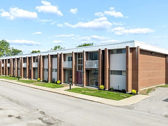 2nd image of 1525 Amherst Manor Dr APT 108