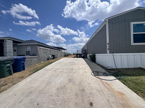 2nd image of 619 Bluebeard Ct