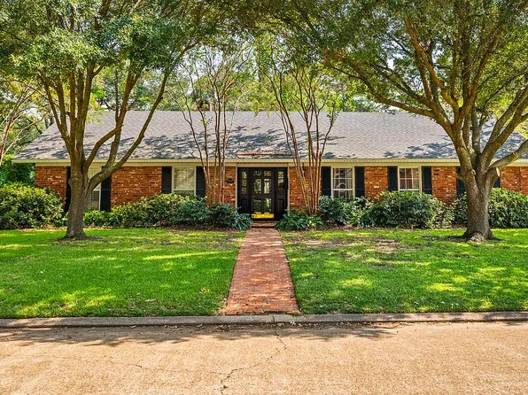 1607 Alexander Dr, Alexandria, LA 71301