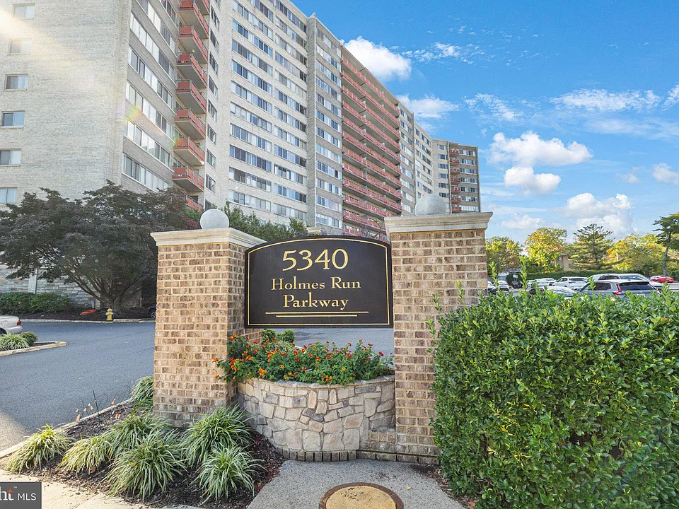 5340 Holmes Run Pkwy #119