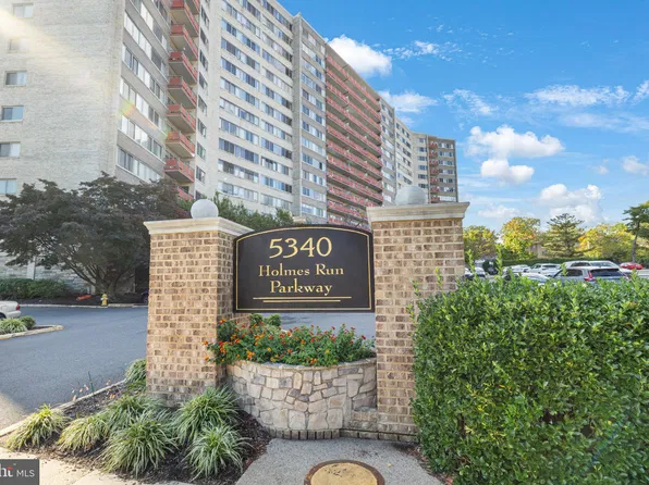 5340 Holmes Run Pkwy, Alexandria, VA