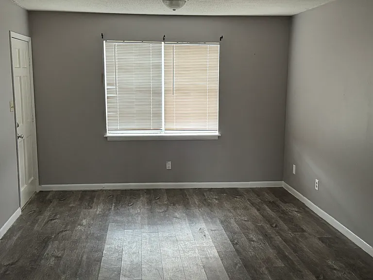 144 Cleveland St #2 — Photo 6
