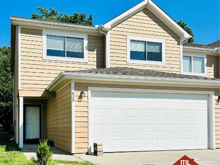 829 Whitetail Ct — Photo 1