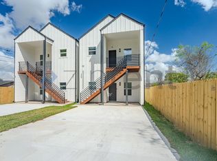 303 Cartersville St #B, Houston, TX 77029