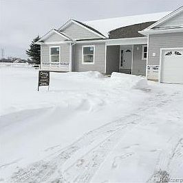 2nd image of 7761 Drakeshire Blvd