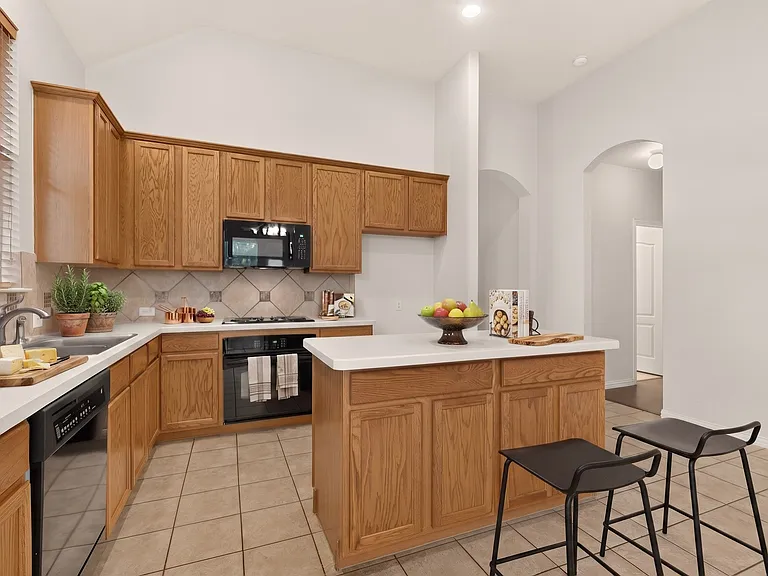 6808 Mason Dr — Photo 7