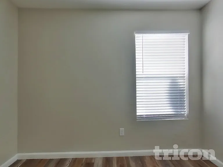 857 E Saragosa St — Photo 10
