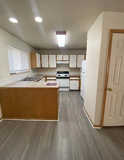 219 W Myrtle St #C — Photo 1