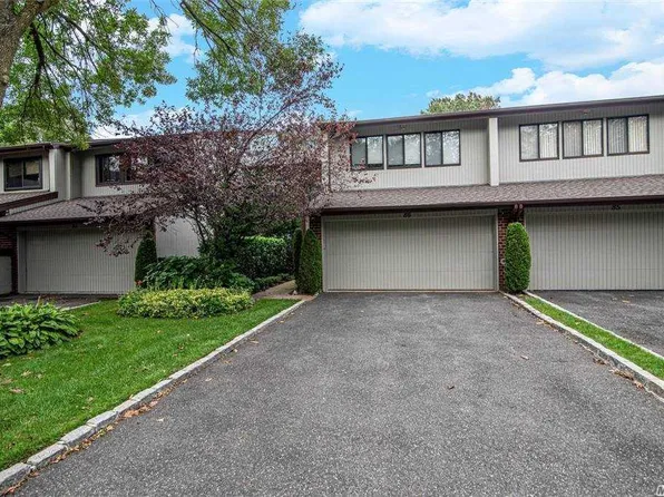 86 Foxwood Dr, Jericho, NY 11753