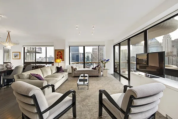 Sold by Nest Seekers International | media 51