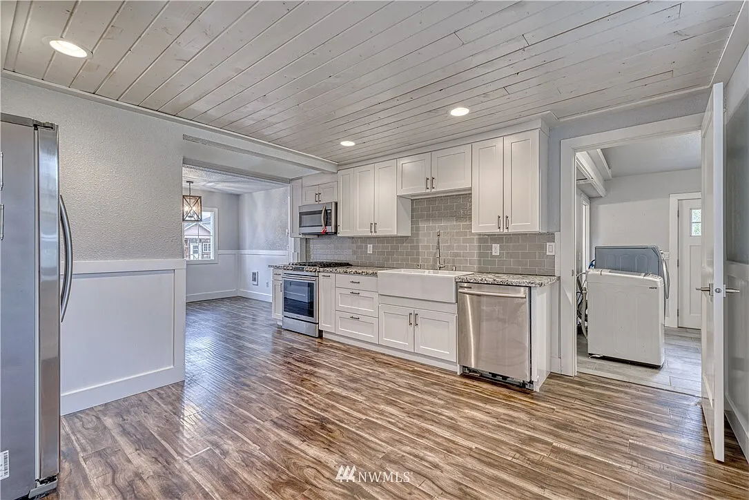 1016 S 37th St, Tacoma - 1 — Photo 2