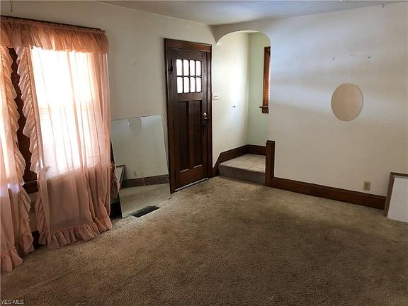 5th image of 500 Lamont Ave