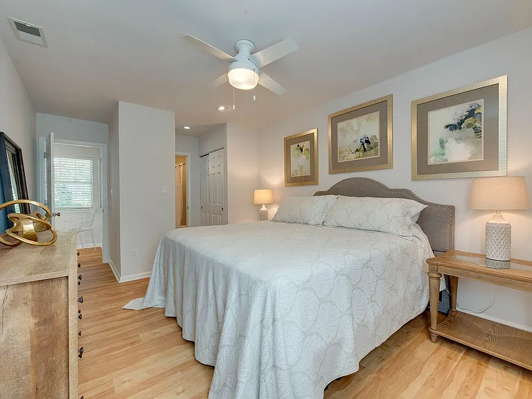 9006 Saint Thomas Ln — Photo 33