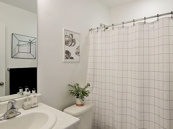 5th image of 15406 S Navy Trails Ln