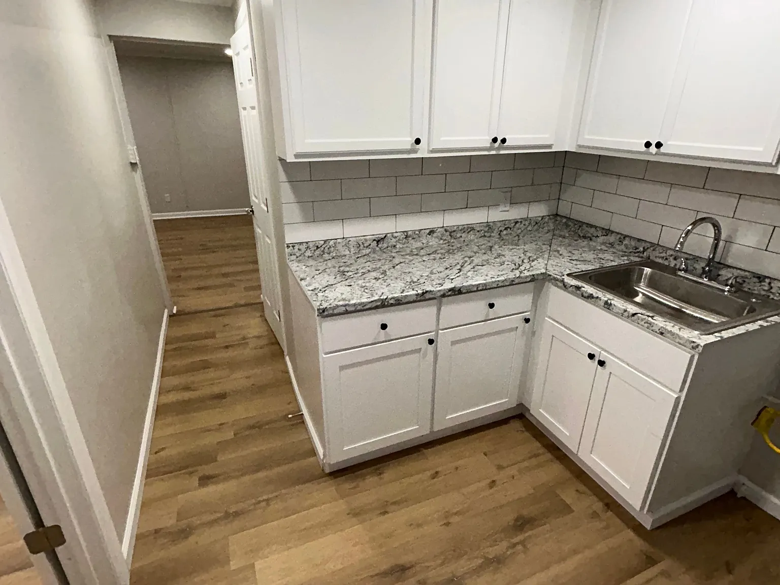 Renovated 2bedroom Apt — Photo 2