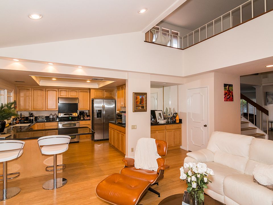 1st image of 3958 Calle Del Sol