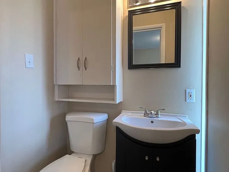 210 Irene St — Photo 20