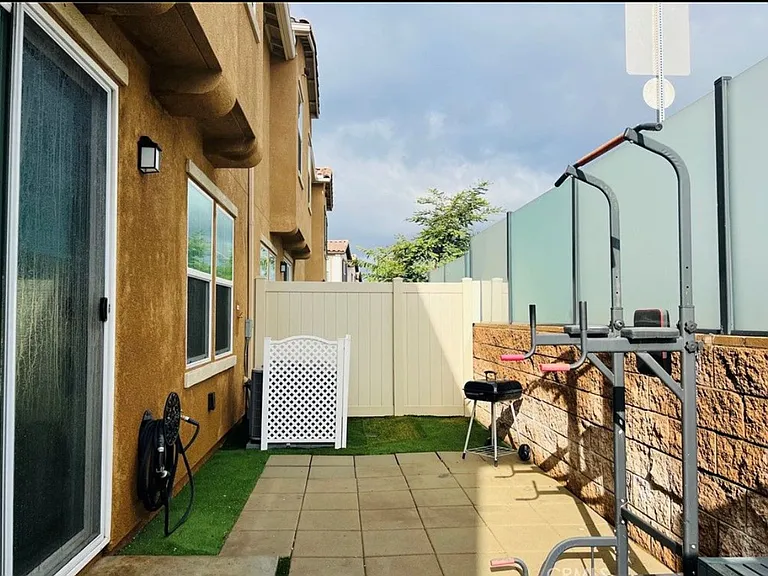 1382 Mesquite Dr — Photo 18