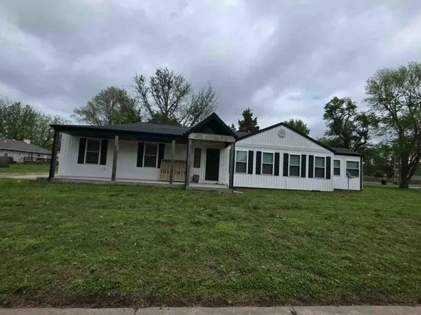 502 W Dunn St, Monett, MO 65708