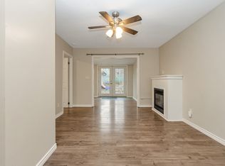 150 Berczy St #3, Barrie, ON L4M3R4