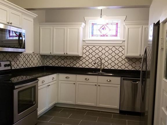 2nd image of 900 E Park Ave
