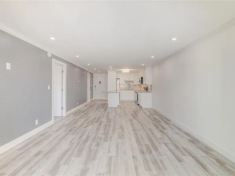 400 64th Ave #901 — Photo 6