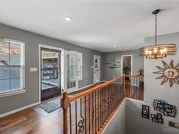 5th image of 205 Northshore Dr