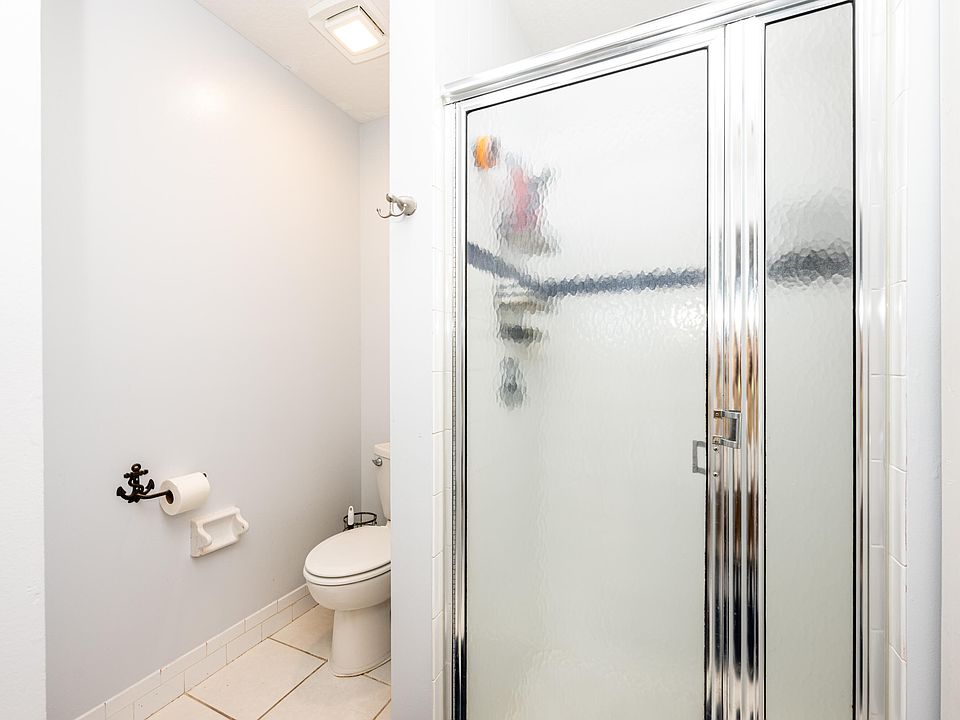 1st image of 227 Saratoga Boulevard E