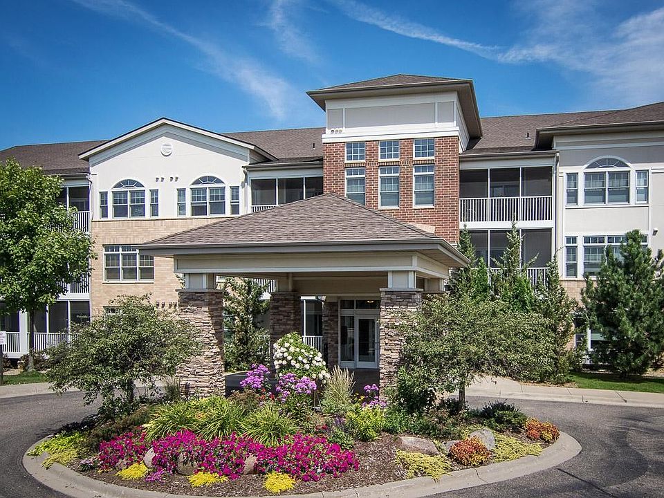1st image of 500 Greenhaven Dr APT 123