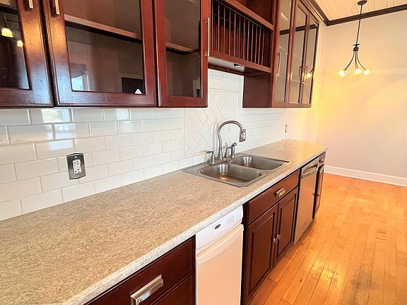 5th image of 3613 58th St