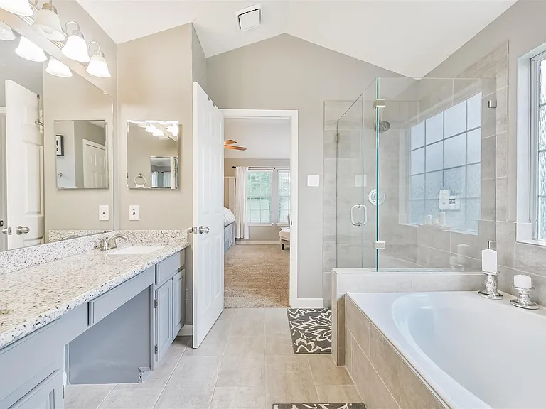 20422 Maple Meadows Ct — Photo 33