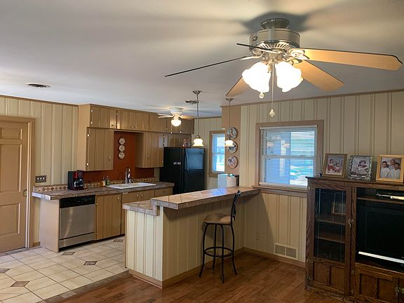 2nd image of 1622 Lawson Ln