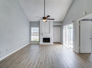 810 Dunson Glen Dr #404, Houston, TX 77090