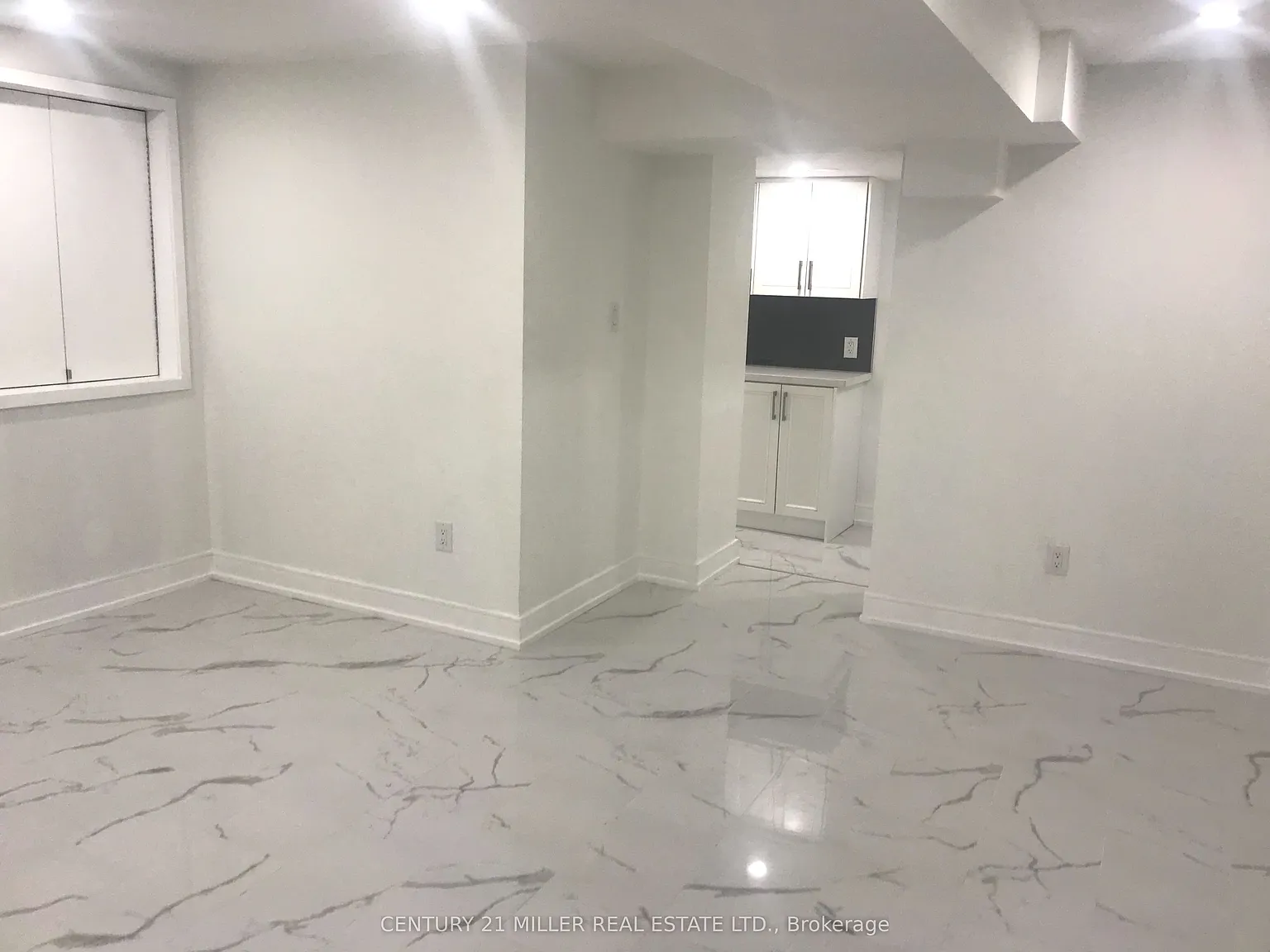 2 bed, $1,800 — Photo 4