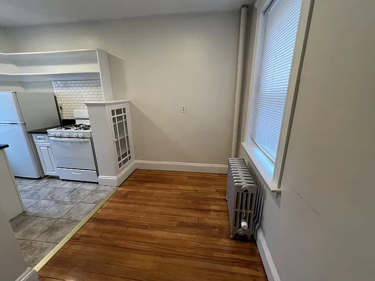 30 Langdon St #8 — Photo 3